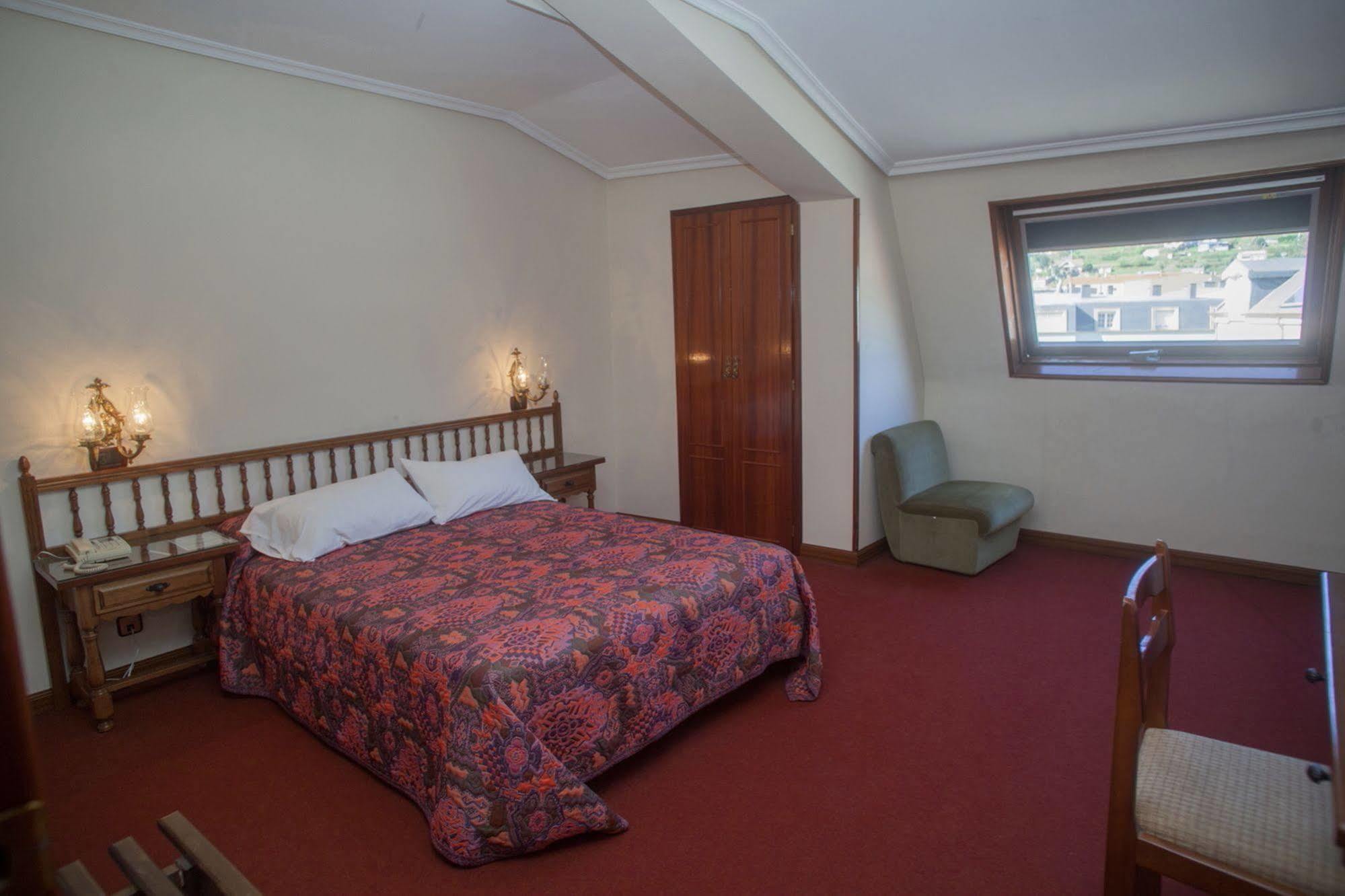 Hospedium Hotel La Marina Costa Da Morte Cee Ngoại thất bức ảnh