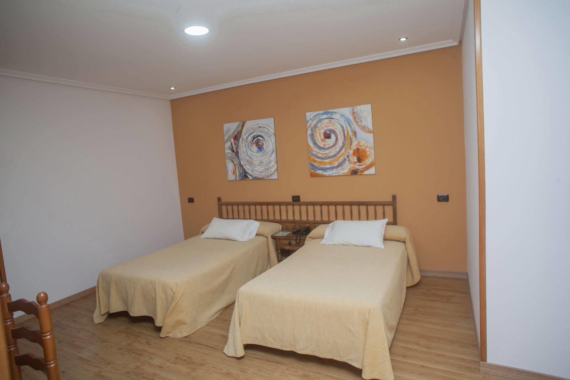 Hospedium Hotel La Marina Costa Da Morte Cee Ngoại thất bức ảnh