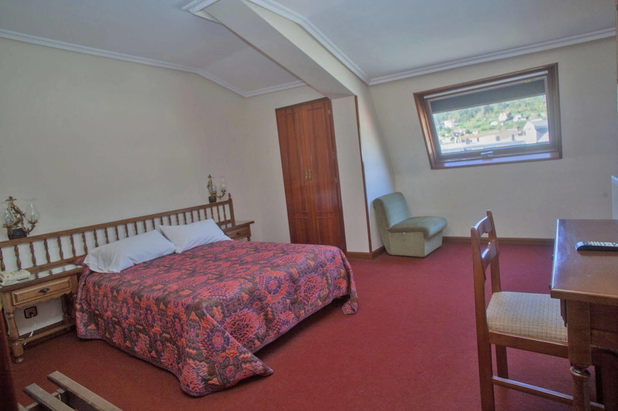Hospedium Hotel La Marina Costa Da Morte Cee Ngoại thất bức ảnh
