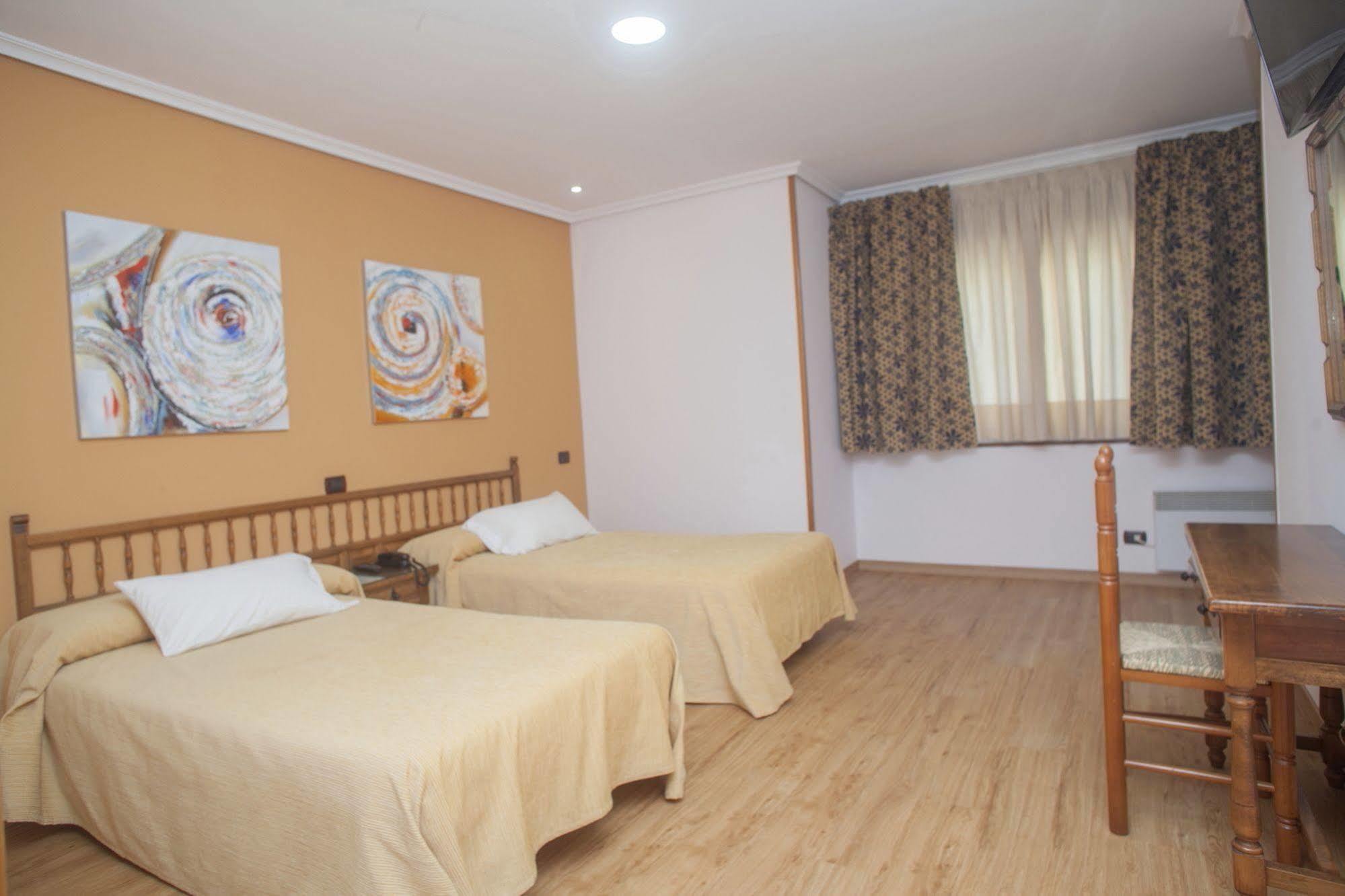 Hospedium Hotel La Marina Costa Da Morte Cee Ngoại thất bức ảnh