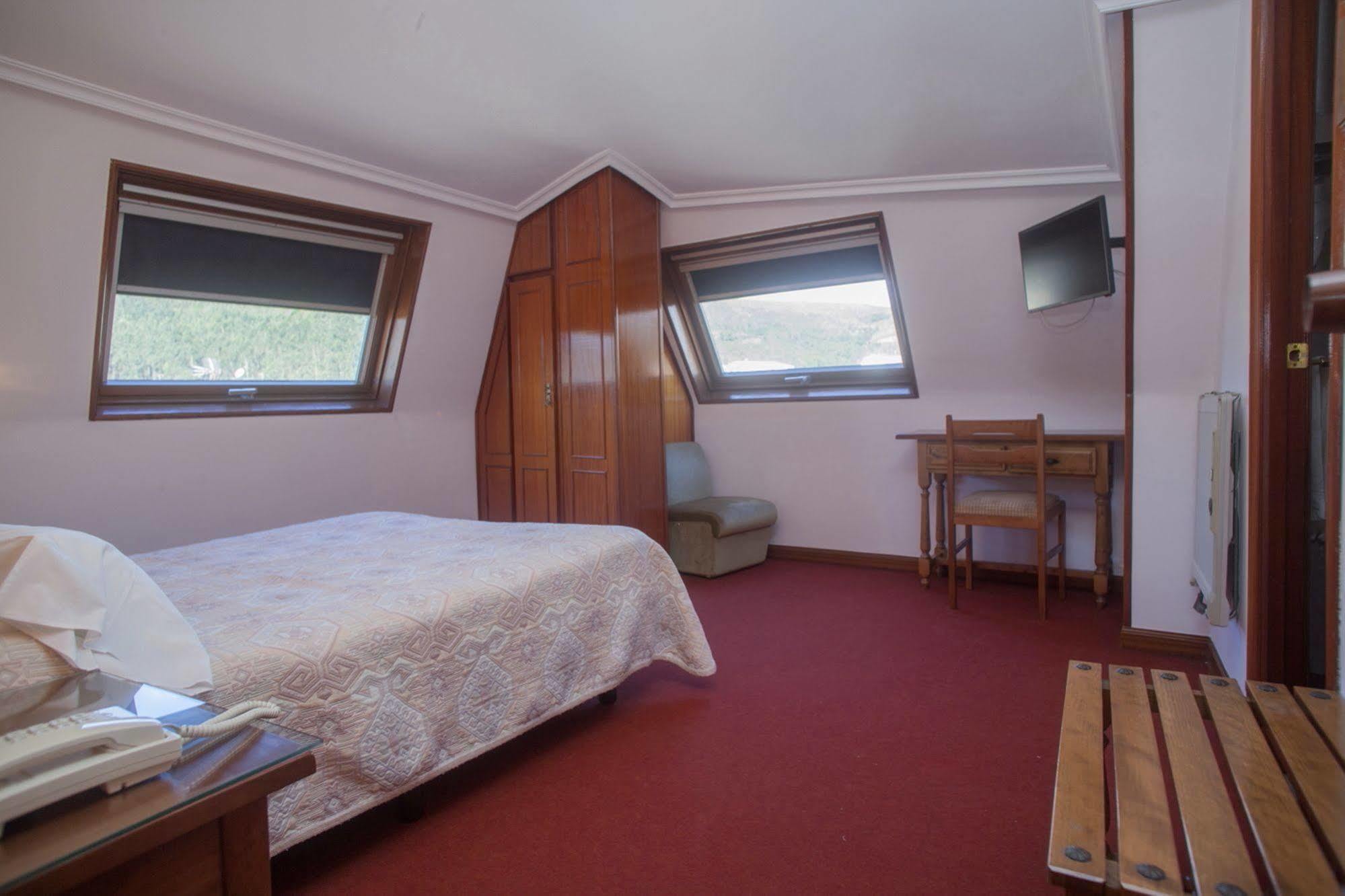 Hospedium Hotel La Marina Costa Da Morte Cee Ngoại thất bức ảnh